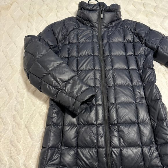 Lightweight Puffy Jacket - Picture 2 of 3